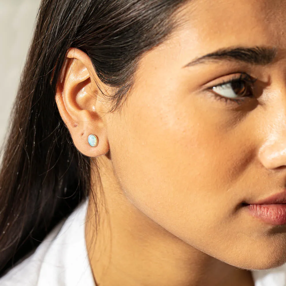14ct White Gold Opal Stud Earrings
