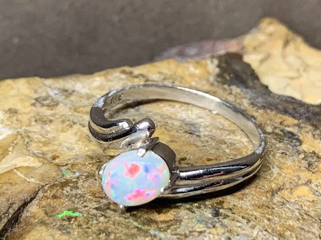 18kt White Gold White Fire Opal ring