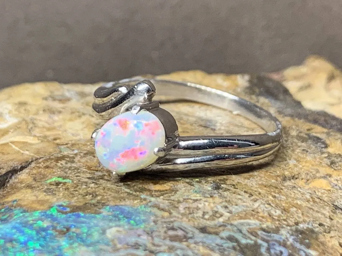 18kt White Gold White Fire Opal ring
