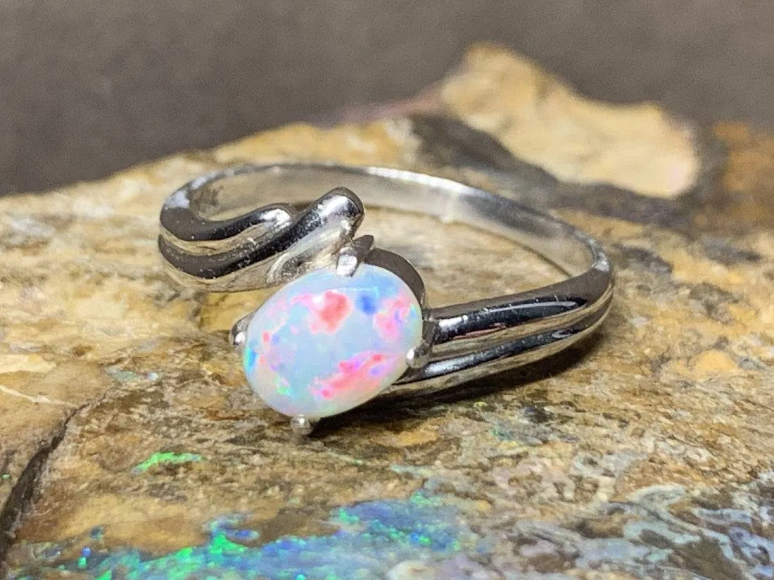 18kt White Gold White Fire Opal ring