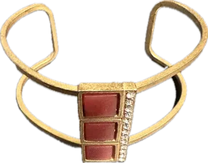 30 Rock: Liz Lemon Simple Gold Faux Ruby and Diamond Pendant Bracelet