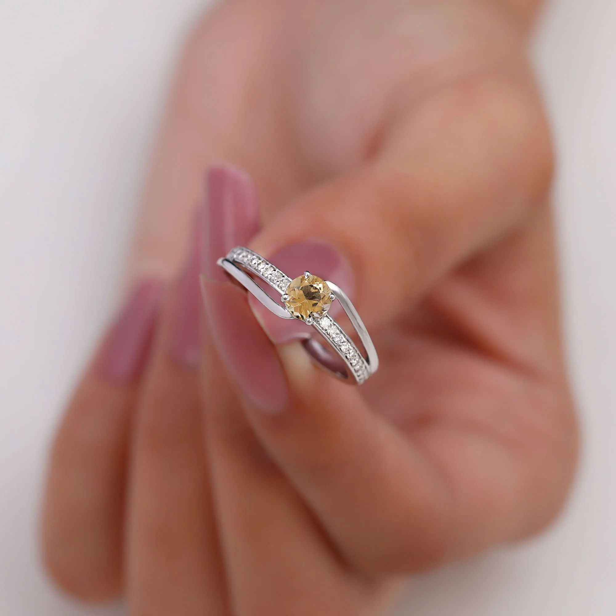3/4 CT Citrine Solitaire Engagement Ring with Diamond