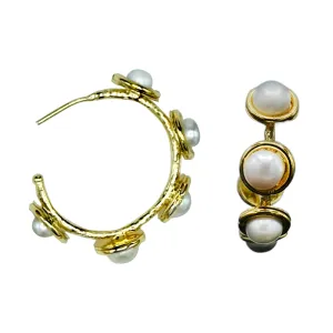 350-01-G-SMALL | BEZEL PEARL HOOP EARRING ON GOLD