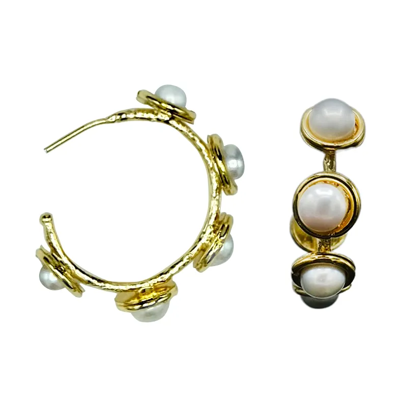 350-01-G-SMALL | BEZEL PEARL HOOP EARRING ON GOLD
