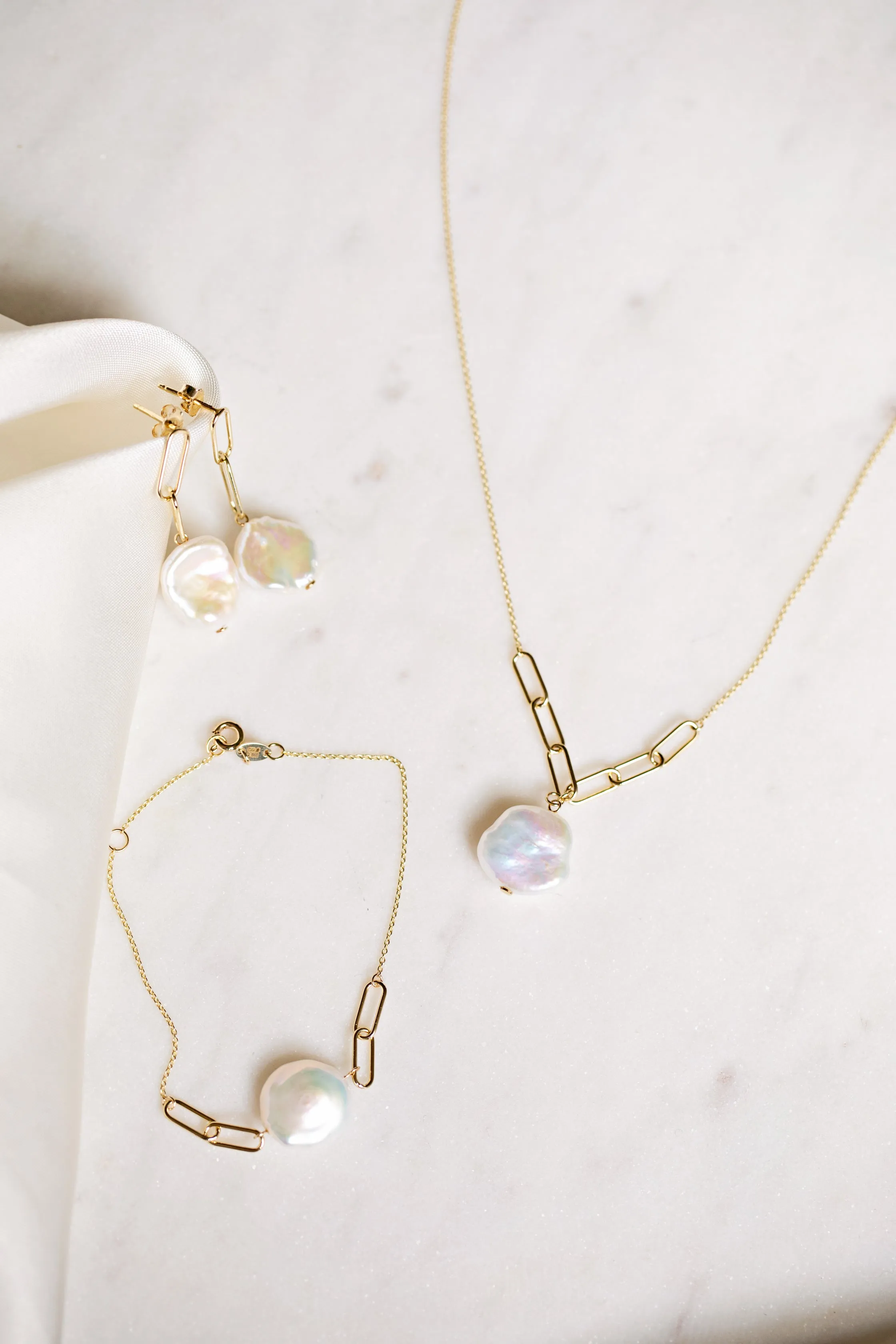 9kt Gold Keshi Pearl Drop Earrings