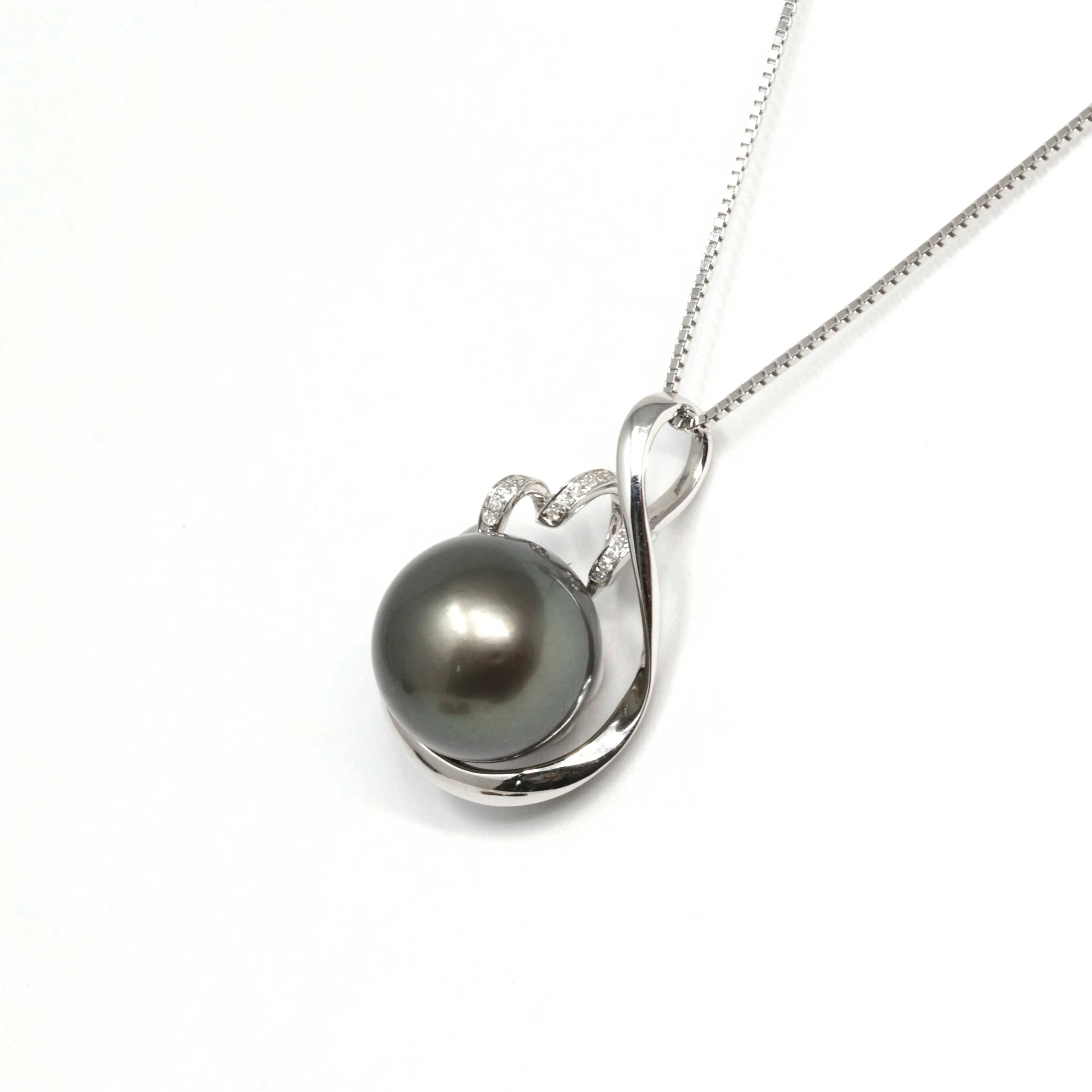 Baikalla Jewelry™ 18k Gold Round Black Tahitian South Sea Cultured Pearl & Diamond Michelle Pendant Necklace for Women in AAA Quality