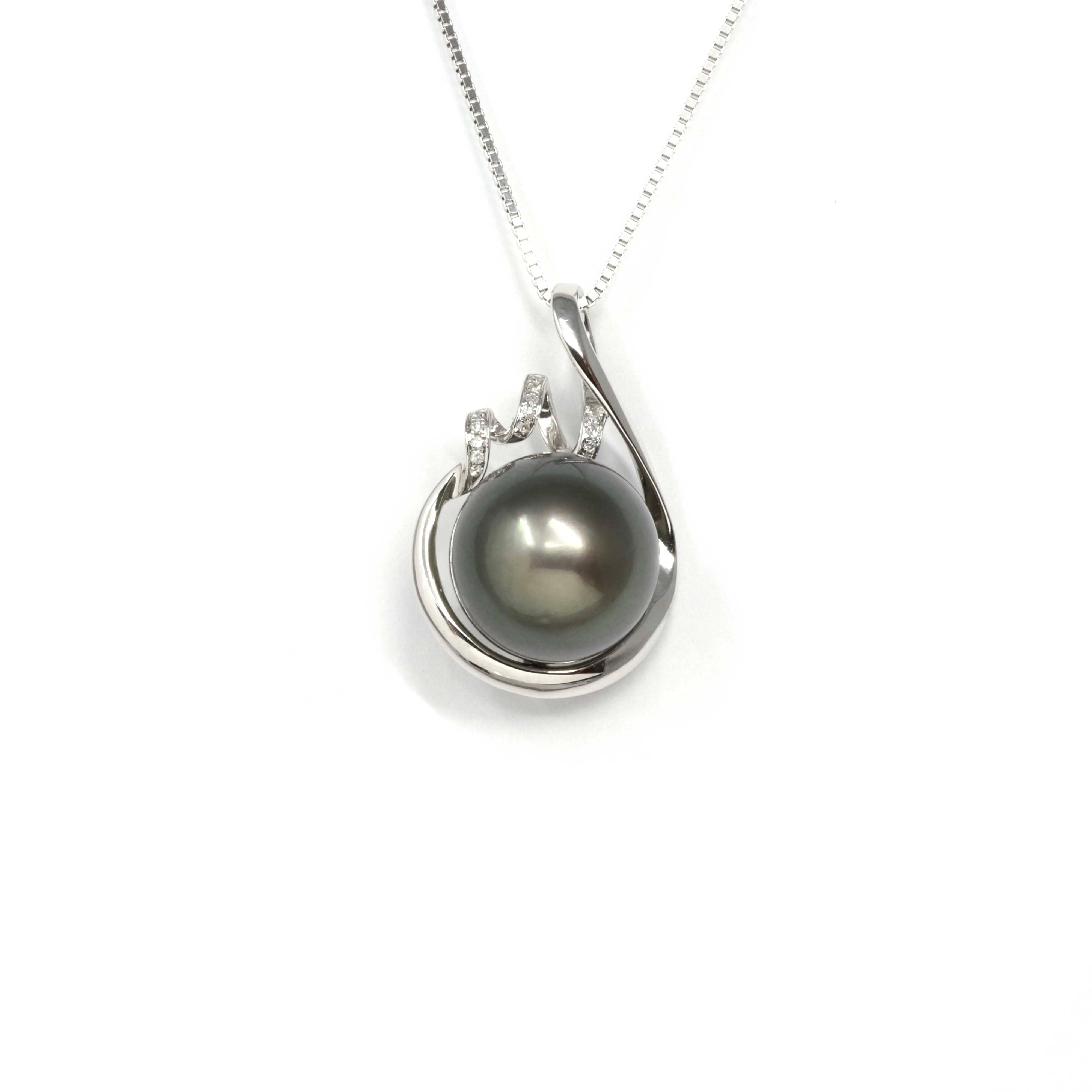 Baikalla Jewelry™ 18k Gold Round Black Tahitian South Sea Cultured Pearl & Diamond Michelle Pendant Necklace for Women in AAA Quality