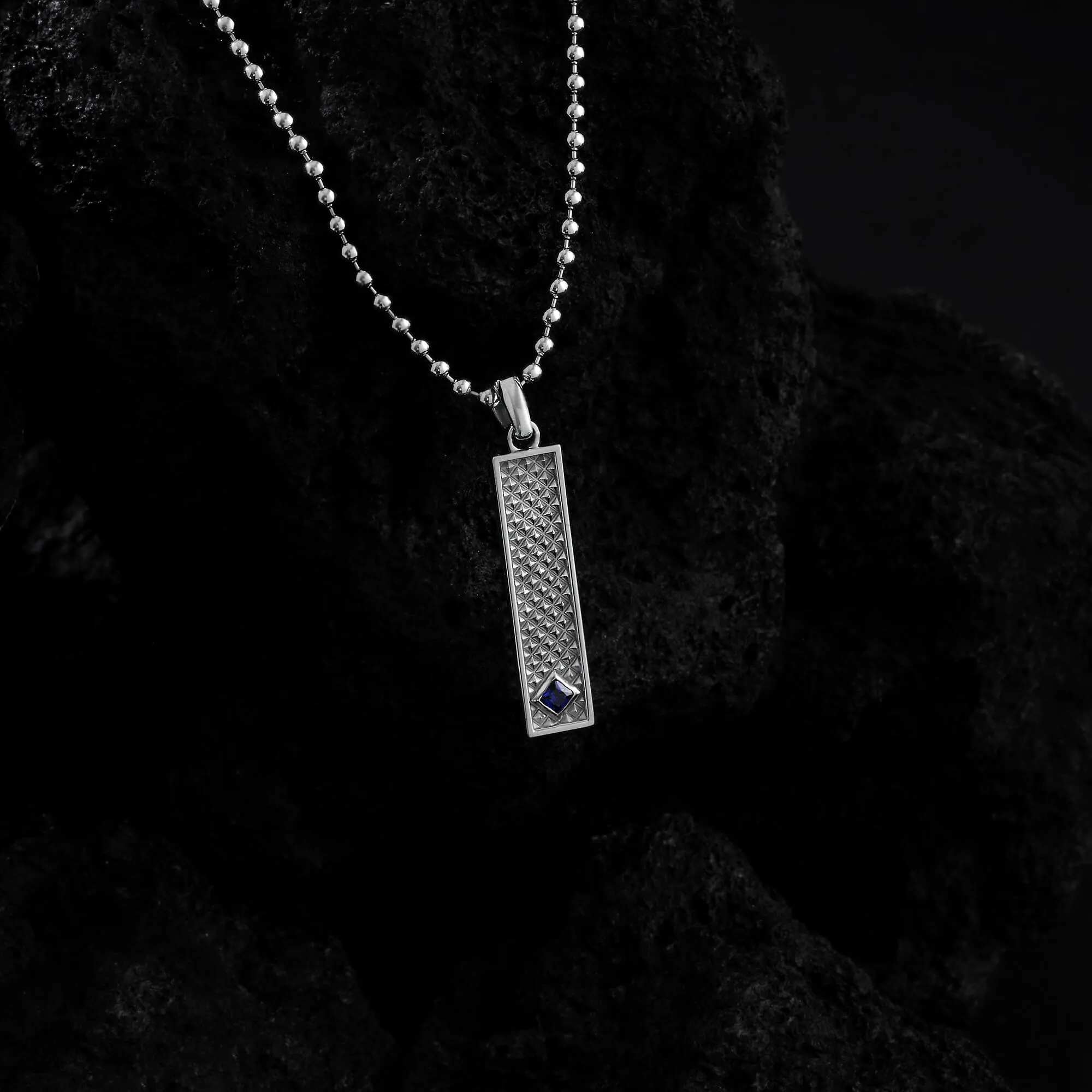Diamond Minimal Pyramid Pendant in Gold