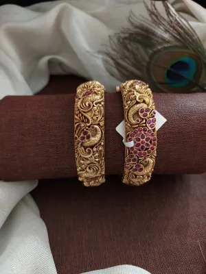 Enchanting Elegance With Peacock Design Matt Finish Antique Screw Kada