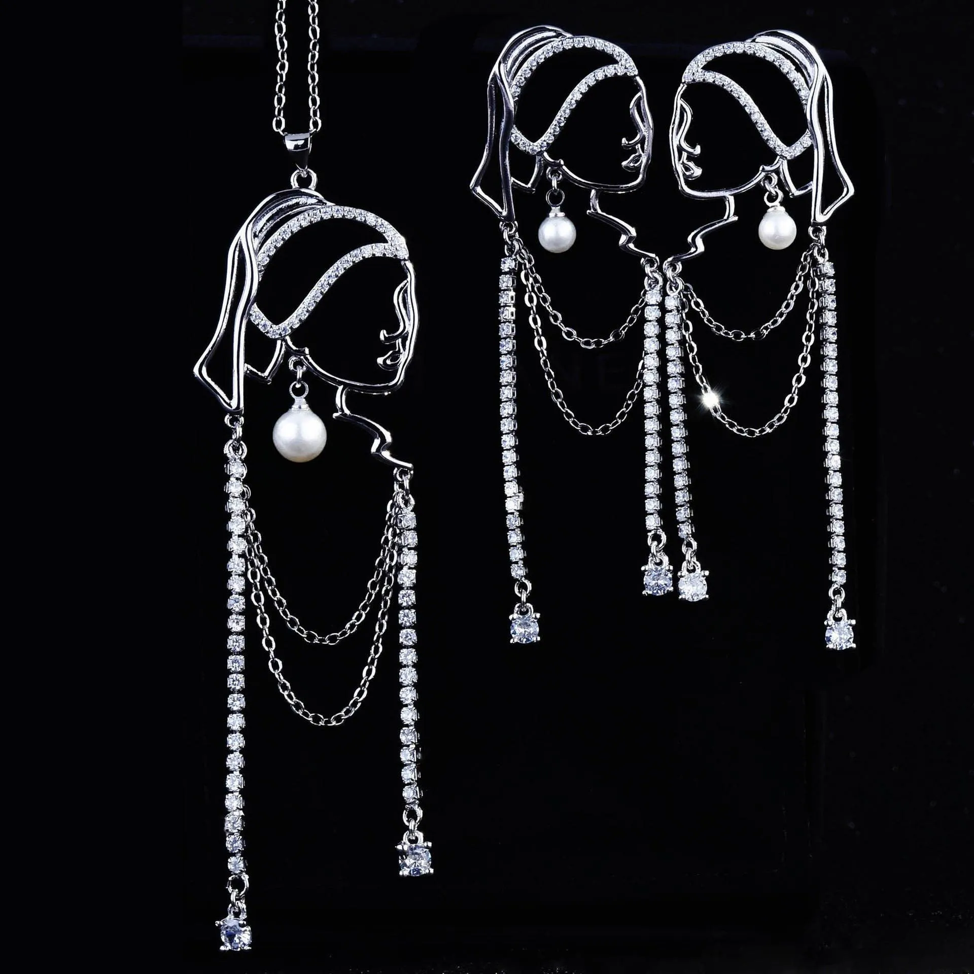 Girl with the Pearl Earring set