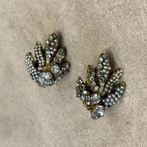 Miriam Haskell pearl leaf clip on earrings