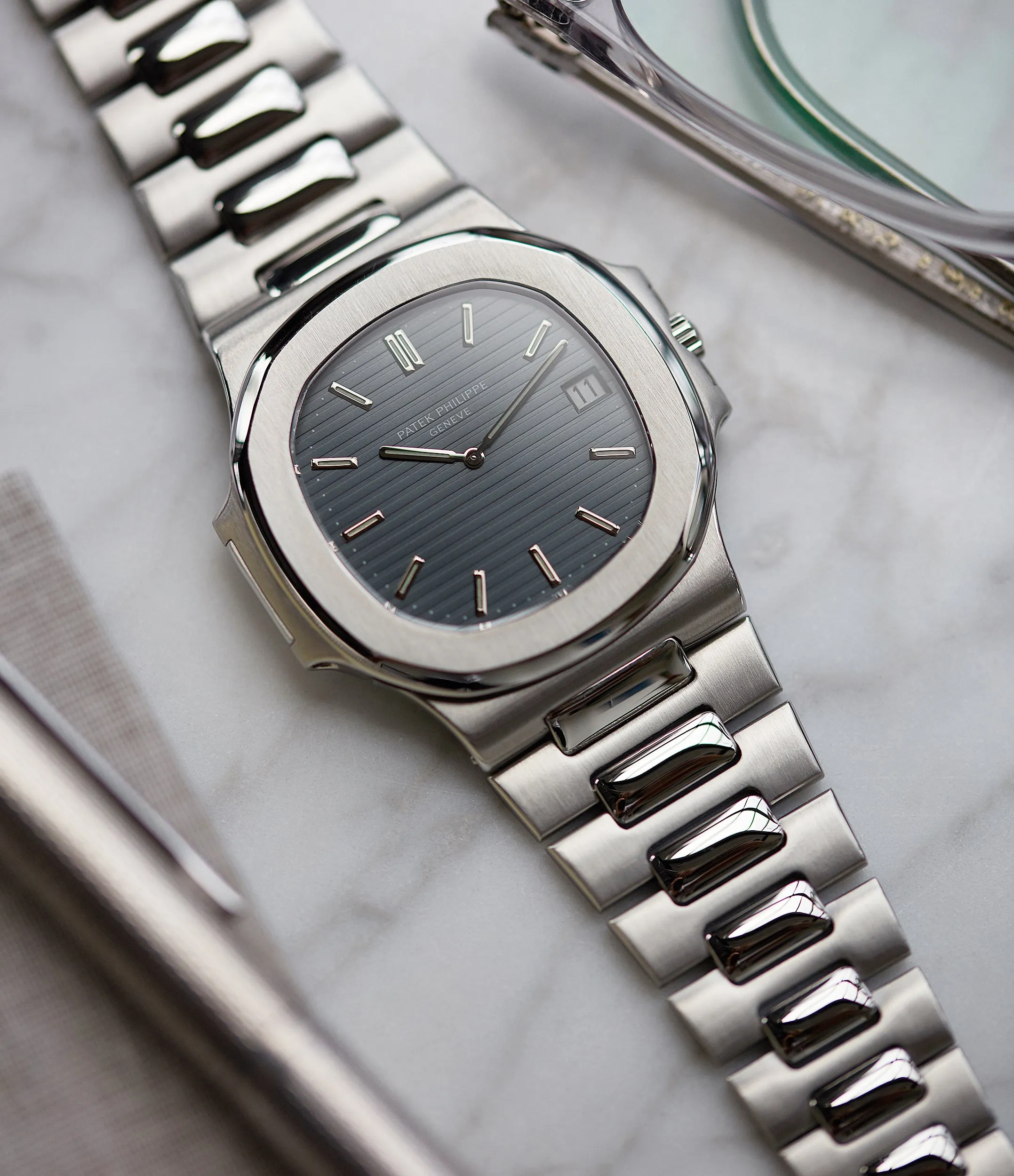 Nautilus 3700/001A | Steel
