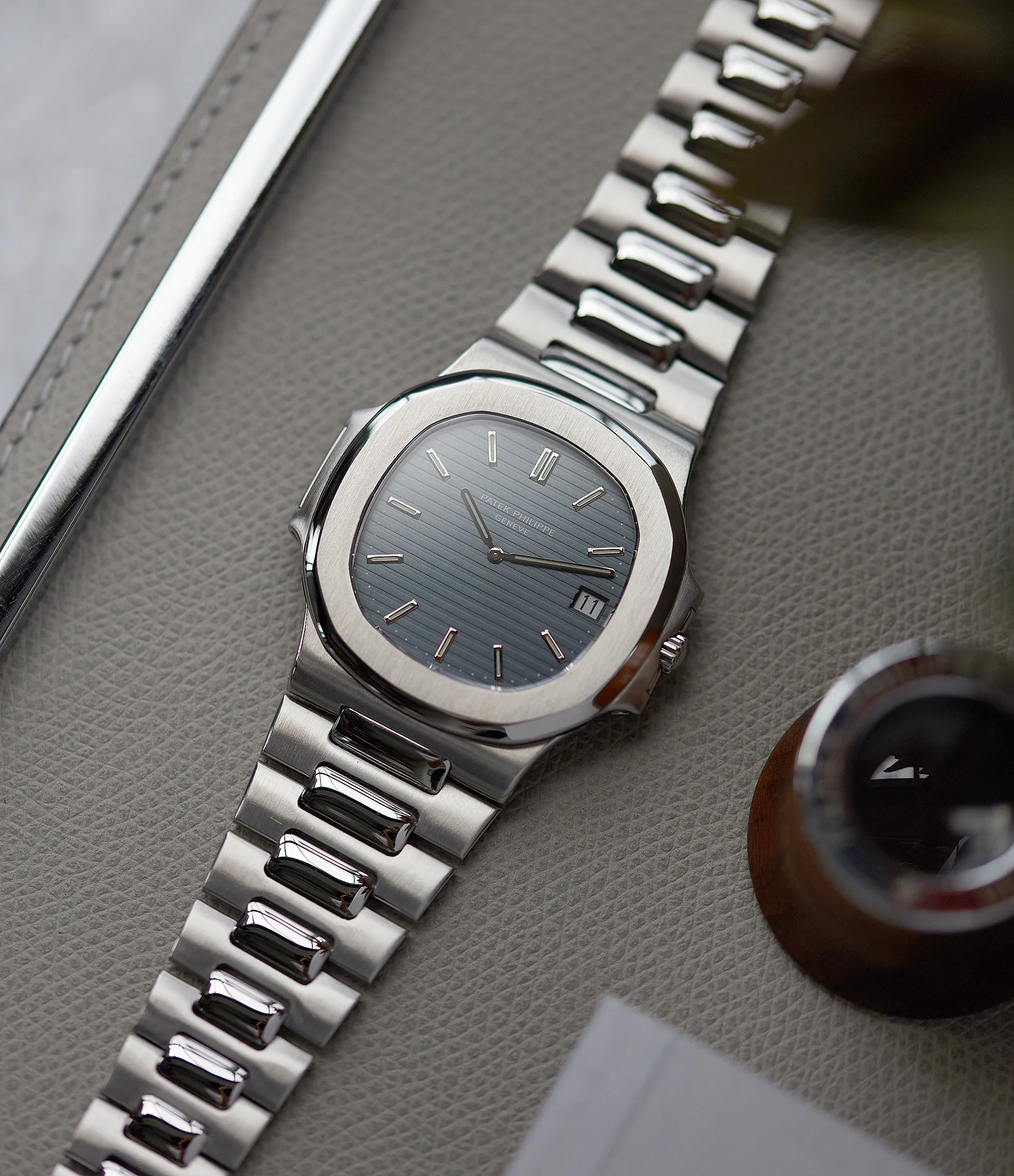Nautilus 3700/001A | Steel