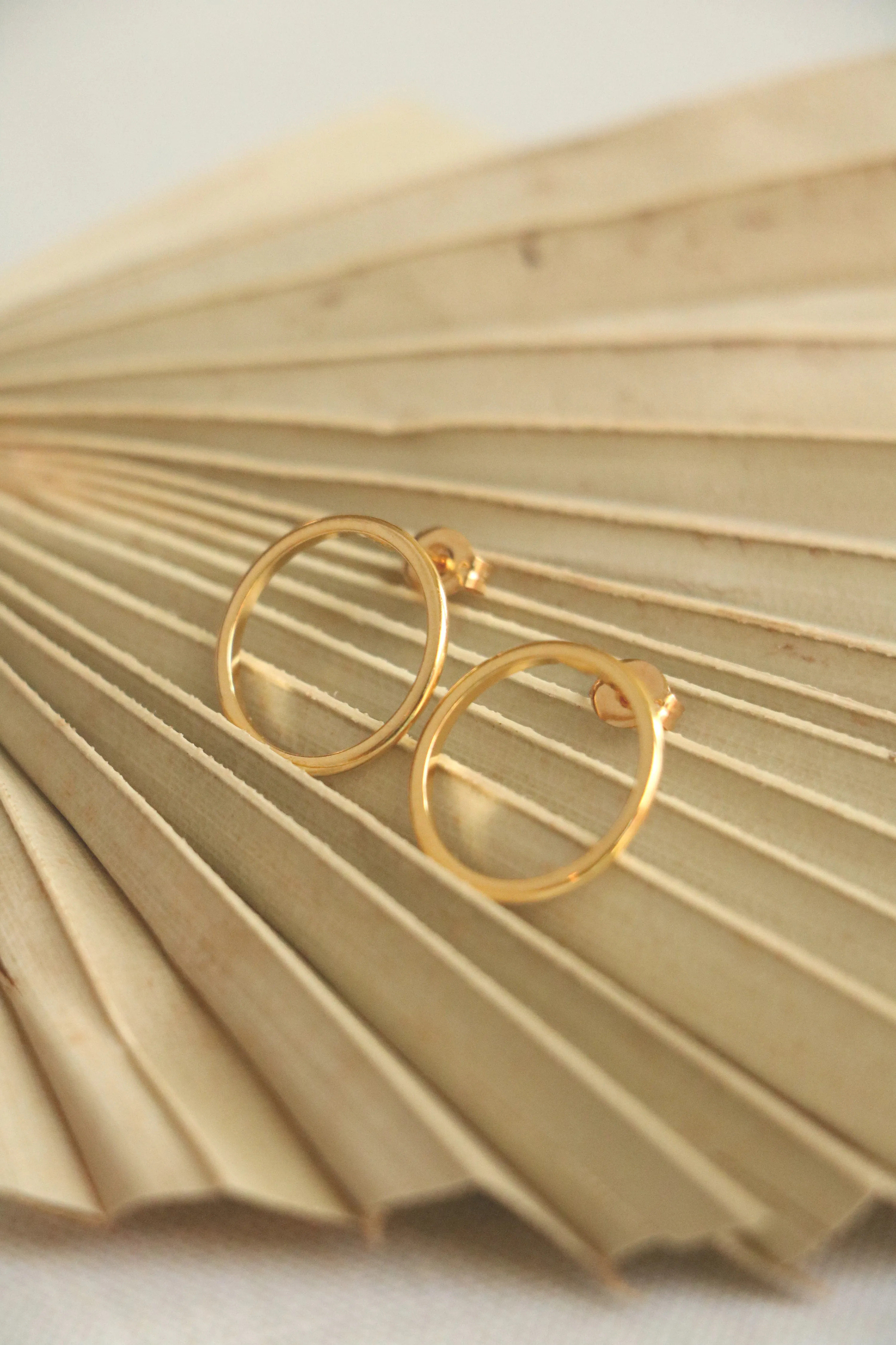 revolve studs