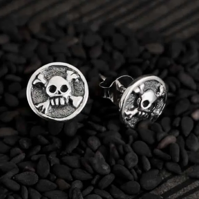Sterling Silver Skull   Crossbones Stud Earrings