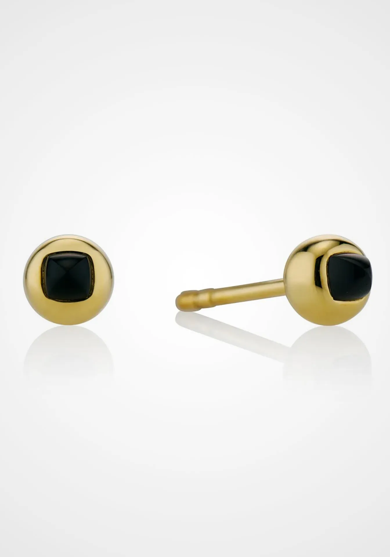 Sugarloaf, 18K Yellow Gold   Grey Moonstone Studs